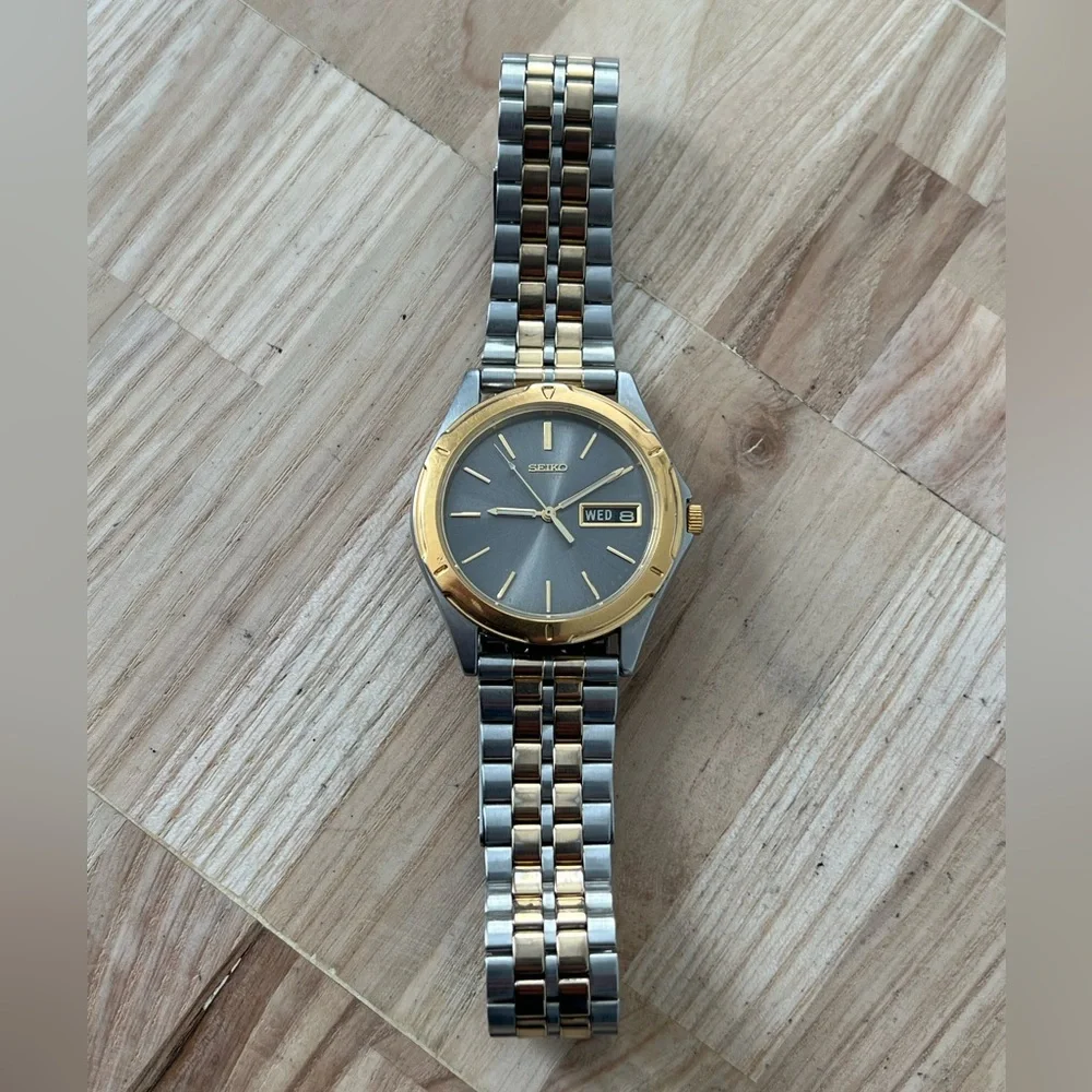 Seiko Men’s Watch Vintage Gray Dial Day Date Windows Two-Tone Stainless Bracelet